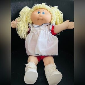 Vintage 1985 Cabbage Patch Kids Blonde Girl